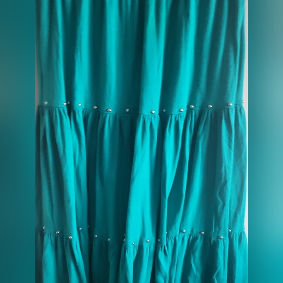 GREEN long skirt - Picture 3 of 3